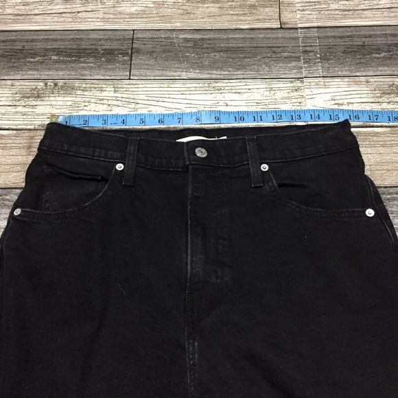 Levi’s High Waisted Mom Jeans Women’s 31x29 Washed Black Denim Stretch - Picture 4 of 10